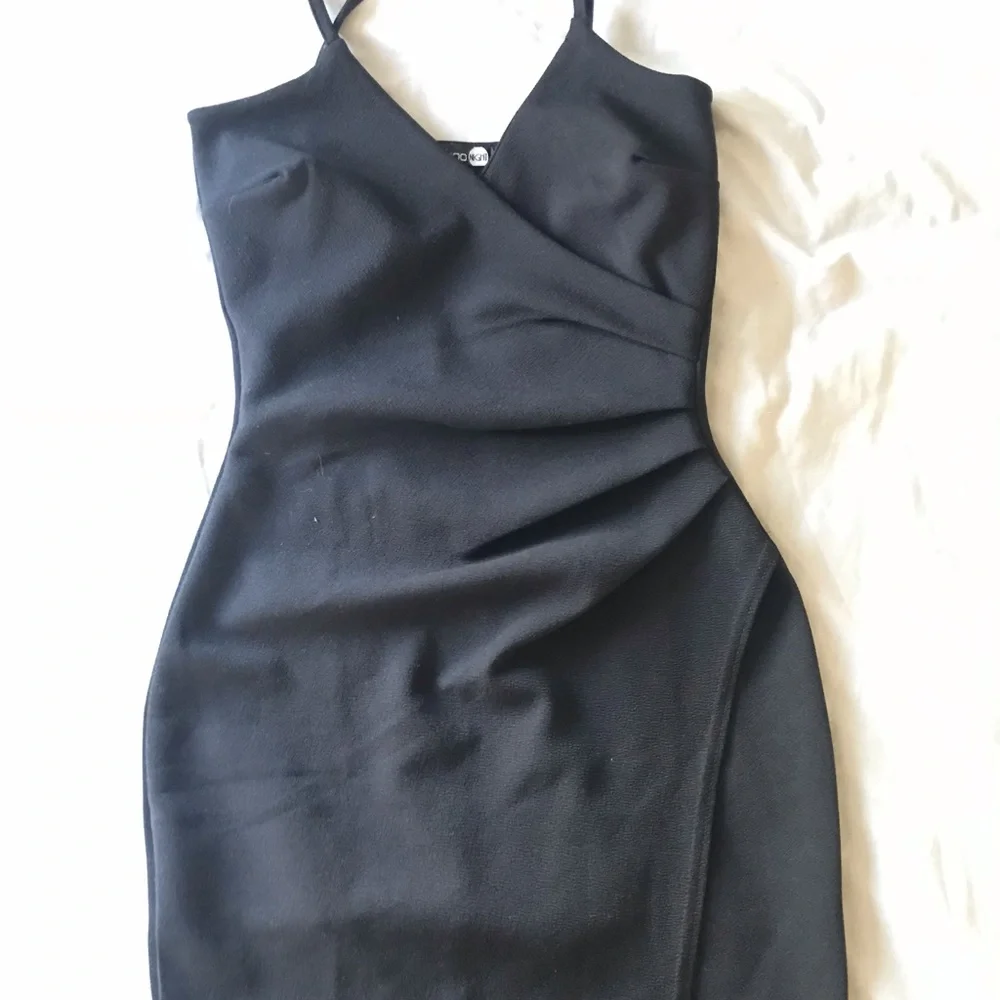 Little Black Dress - Bodycon with slit - Picture 6 of 7